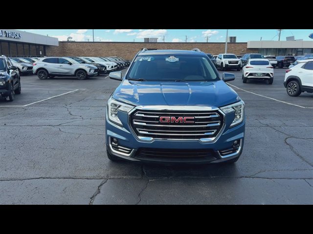 Certified 2024 GMC Terrain SLT w/ LPO, Floor Liner Package FWD image 3
