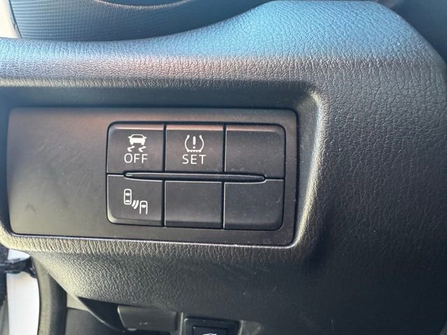 Used 2017 MAZDA MX-5 Miata Club image 14