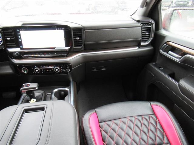 Used 2022 Chevrolet Silverado 1500 LT w/ Protection Package RWD image 13