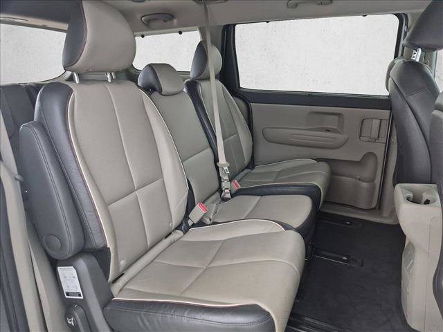 Used 2017 Kia Sedona LX w/ LX Essentials Premium Package FWD image 21