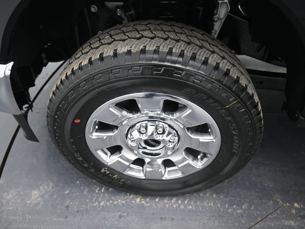 New 2026 Ford F350 King Ranch w/ Chrome Package image 29