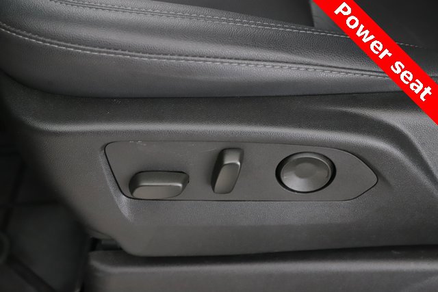 Used 2025 Chevrolet Tahoe Z71 image 18