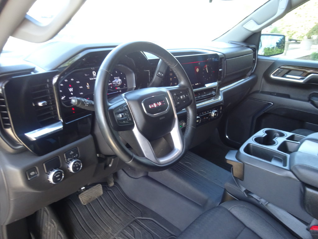 Certified 2024 GMC Sierra 1500 Elevation w/ LPO, Elevation Black Package RWD image 15