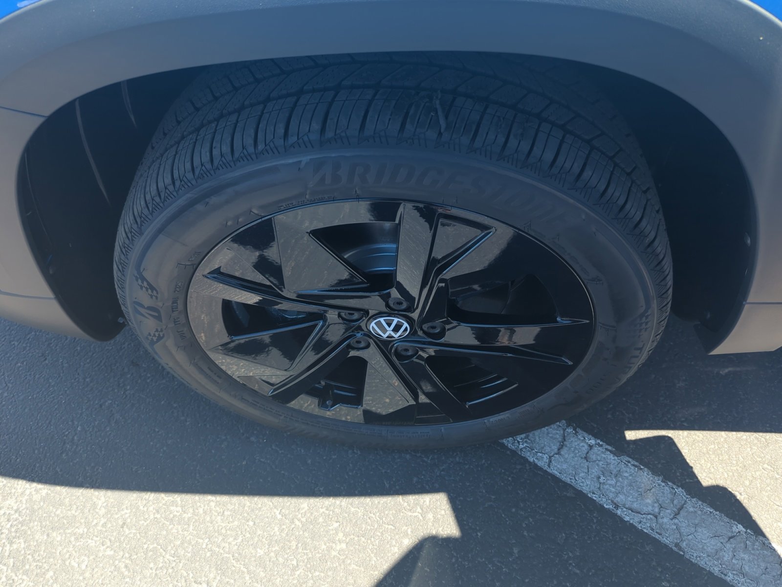 New 2025 Volkswagen Taos SE image 25