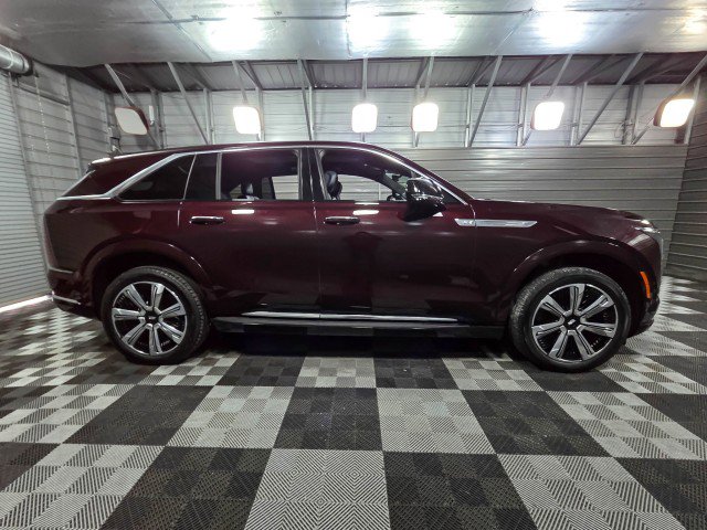 Used 2025 Cadillac Escalade IQ Luxury 2 w/ LPO, Premium Carpet Package image 9