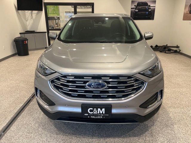 Used 2024 Ford Edge Titanium image 2