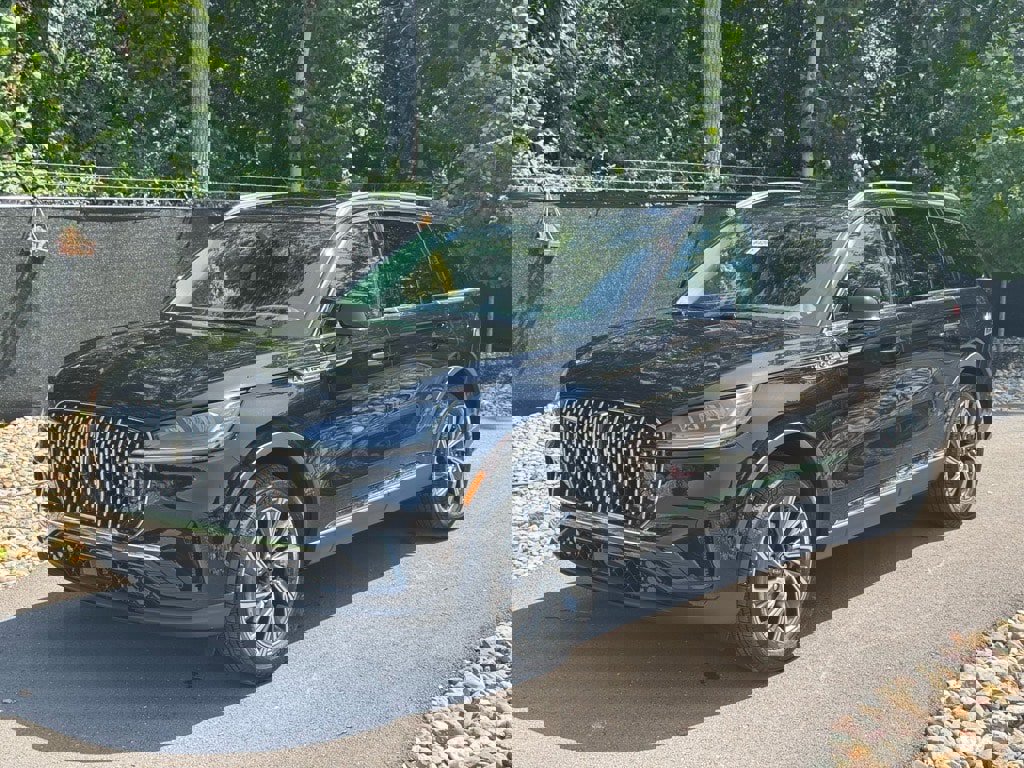 New 2025 Lincoln Aviator AWD w/ Equipment Group 101A