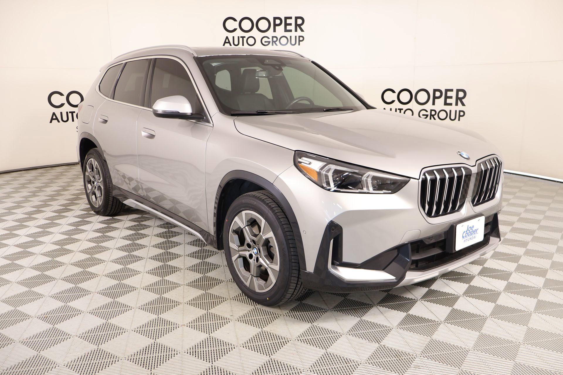 Used 2024 BMW X1 xDrive28i video 1