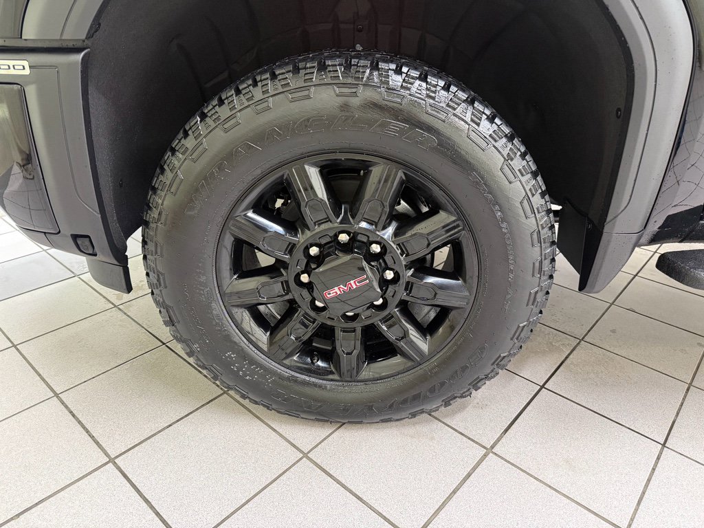 New 2026 GMC Sierra 2500 AT4 image 14