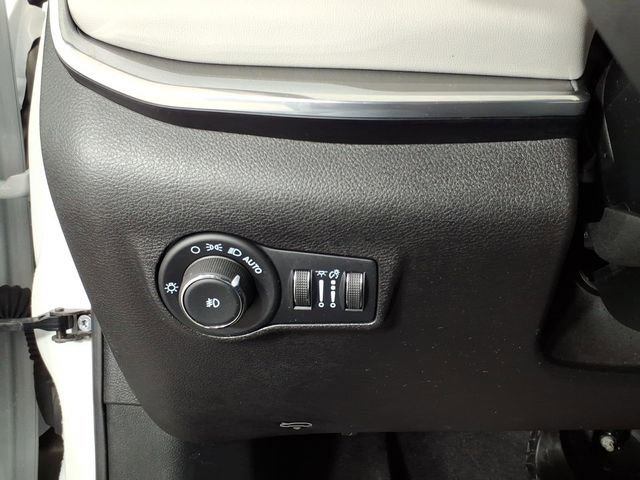 Used 2024 Jeep Compass Limited image 16