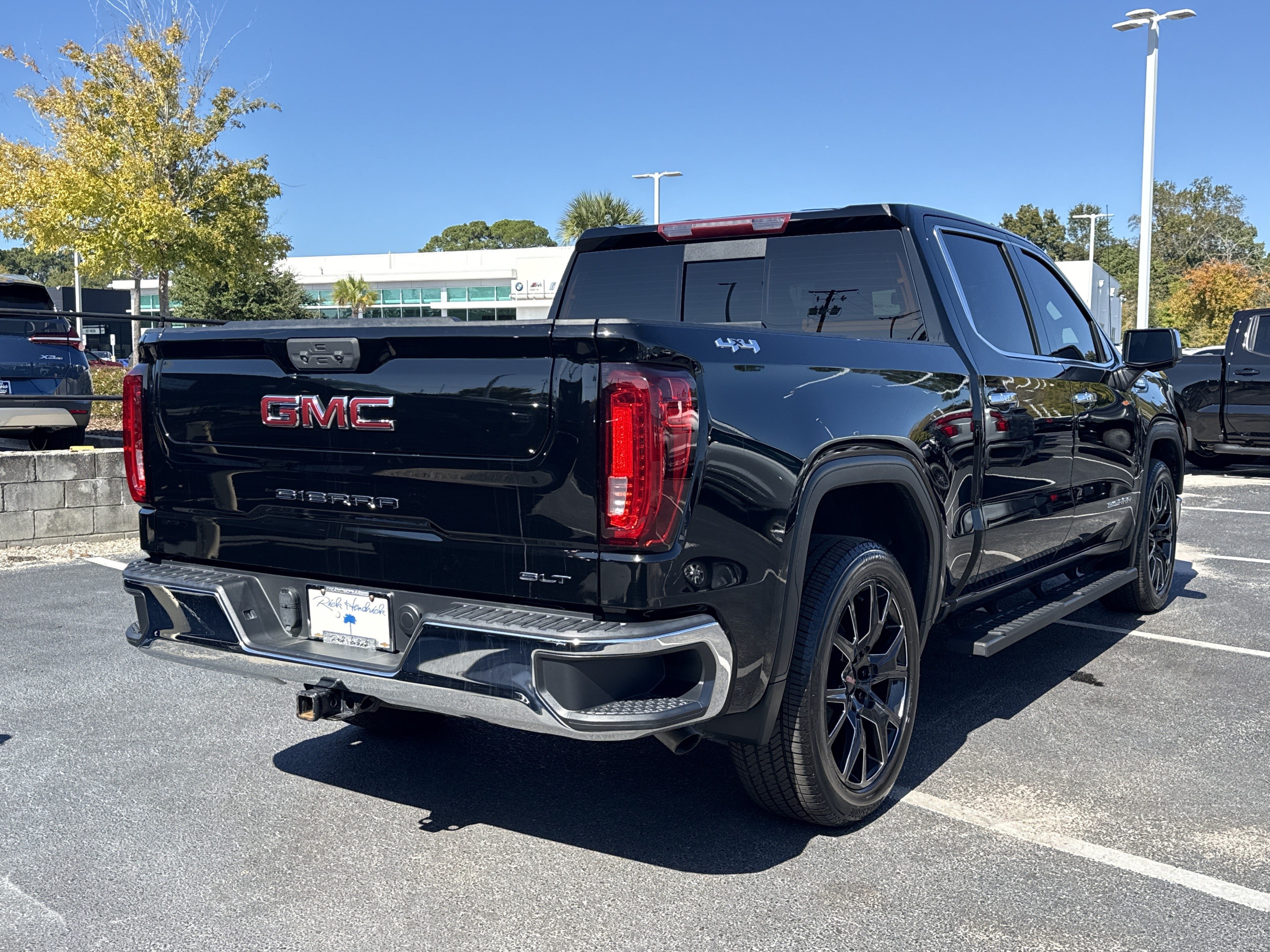 Used 2023 GMC Sierra 1500 SLT w/ SLT Convenience Package AWD/4WD image 10