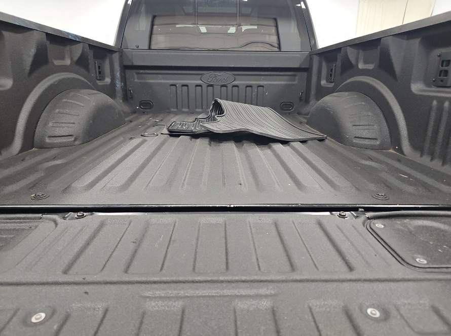 Used 2024 Ford F250 Limited w/ FX4 Off-Road Package AWD/4WD image 6