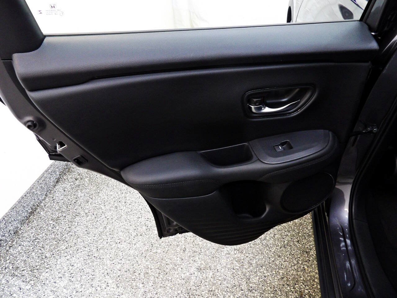 Used 2024 Honda HR-V LX image 9