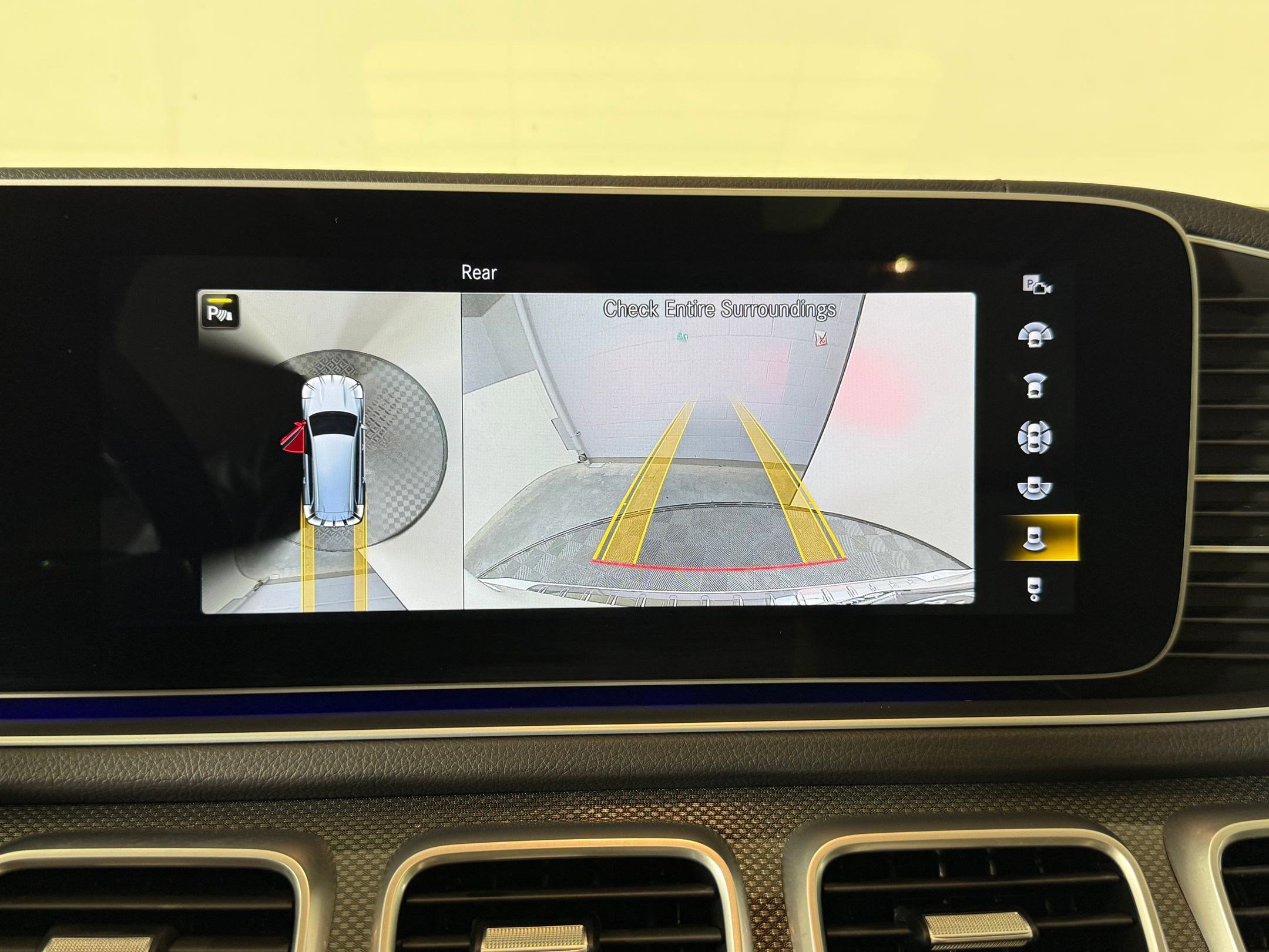 Used 2022 Mercedes-Benz GLS 450 4MATIC image 27