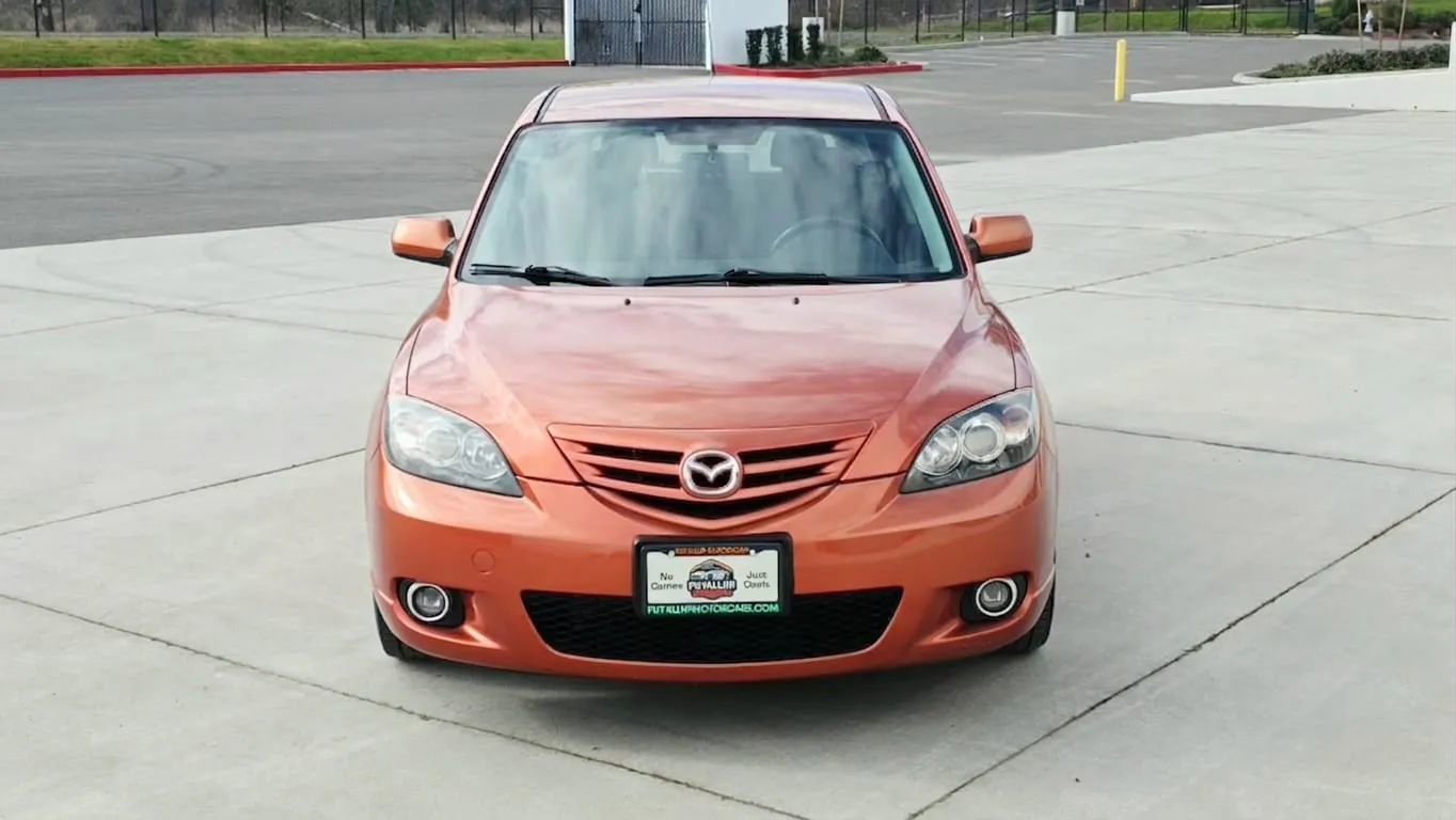 Used 2004 MAZDA MAZDA3 s FWD image 8