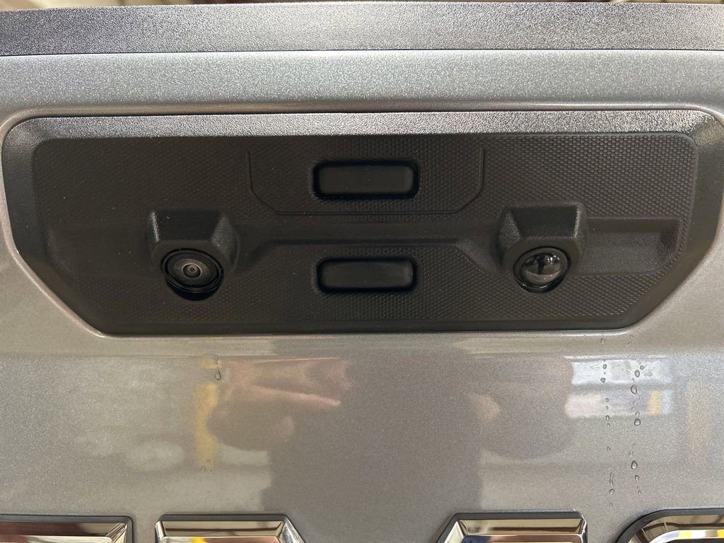 Used 2024 GMC Sierra 1500 Denali Ultimate image 9