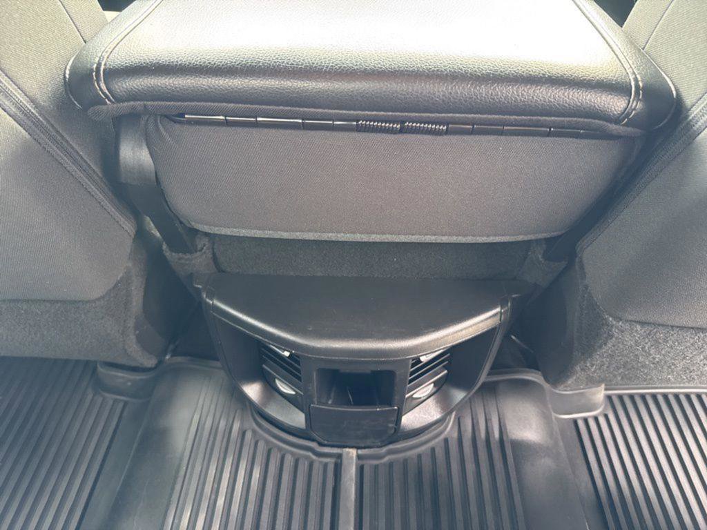 Used 2024 RAM 3500 Tradesman w/ Chrome Appearance Group image 31