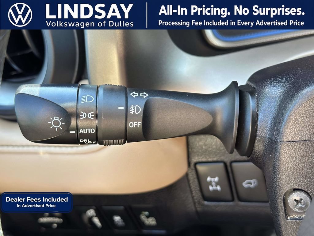 Used 2015 Toyota RAV4 Limited w/ Technology Package AWD/4WD image 22