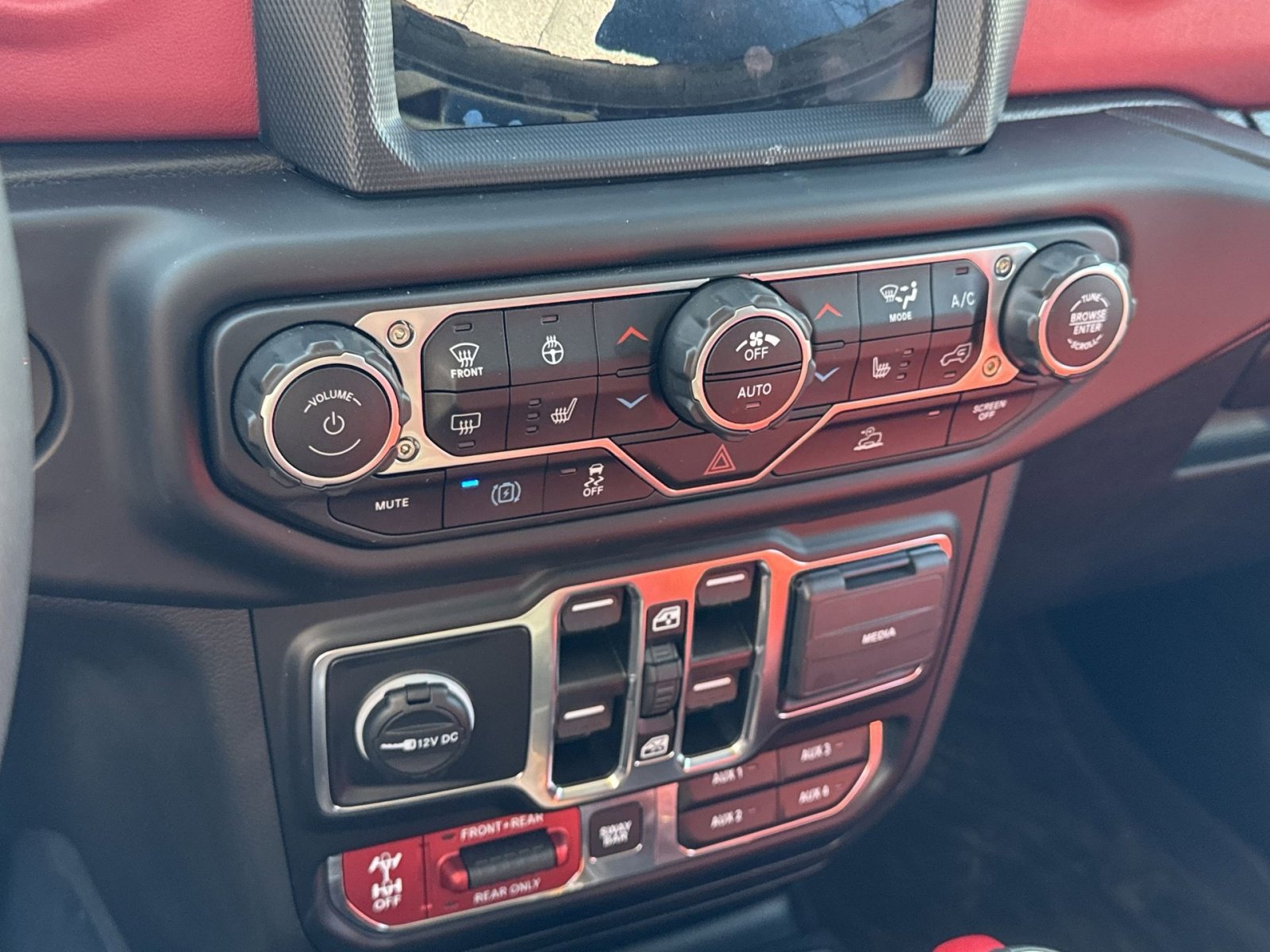 New 2023 Jeep Wrangler Unlimited Rubicon 4xe image 26