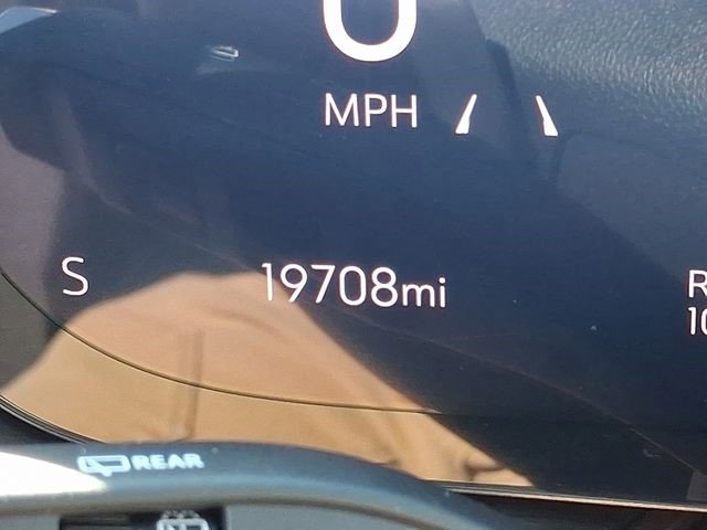 Certified 2025 Buick Envision Sport Touring image 18