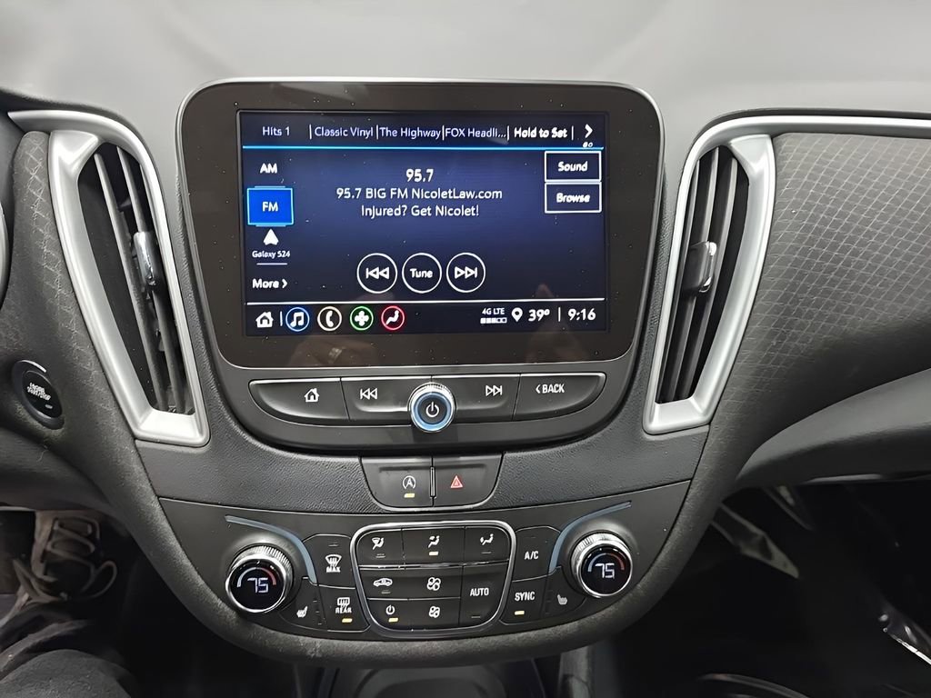 Used 2024 Chevrolet Malibu LT image 24