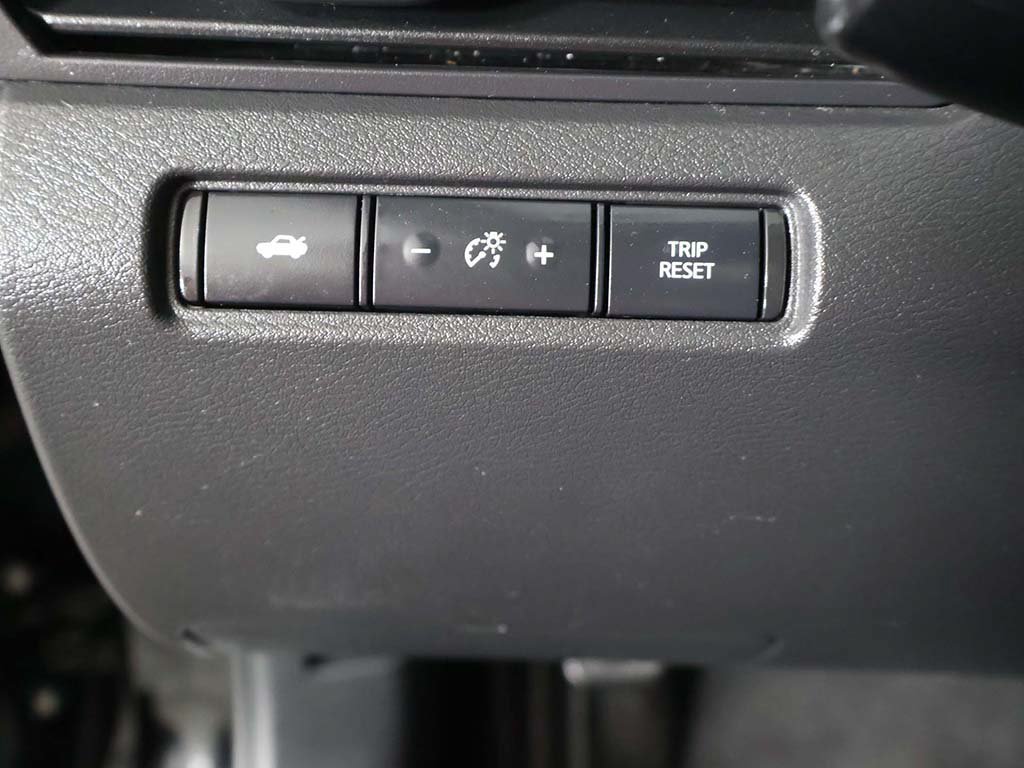 Used 2025 Nissan Altima 2.5 SV FWD image 30