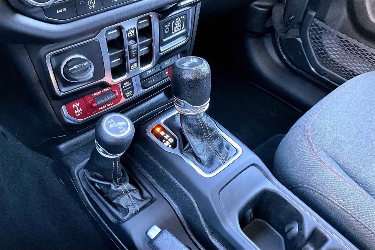 Certified 2024 Jeep Wrangler Unlimited Rubicon image 29