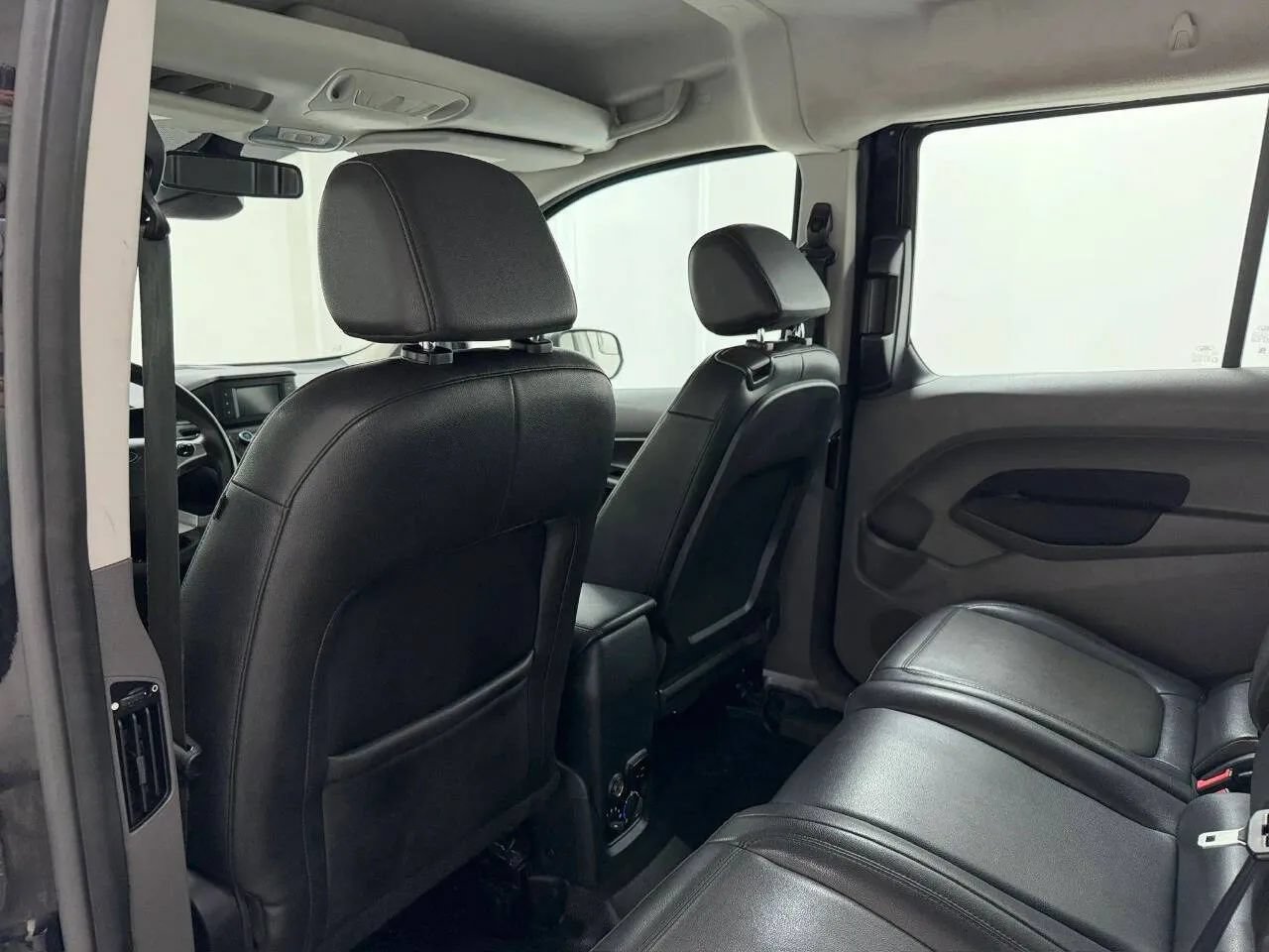 Used 2020 Ford Transit Connect XL FWD image 18