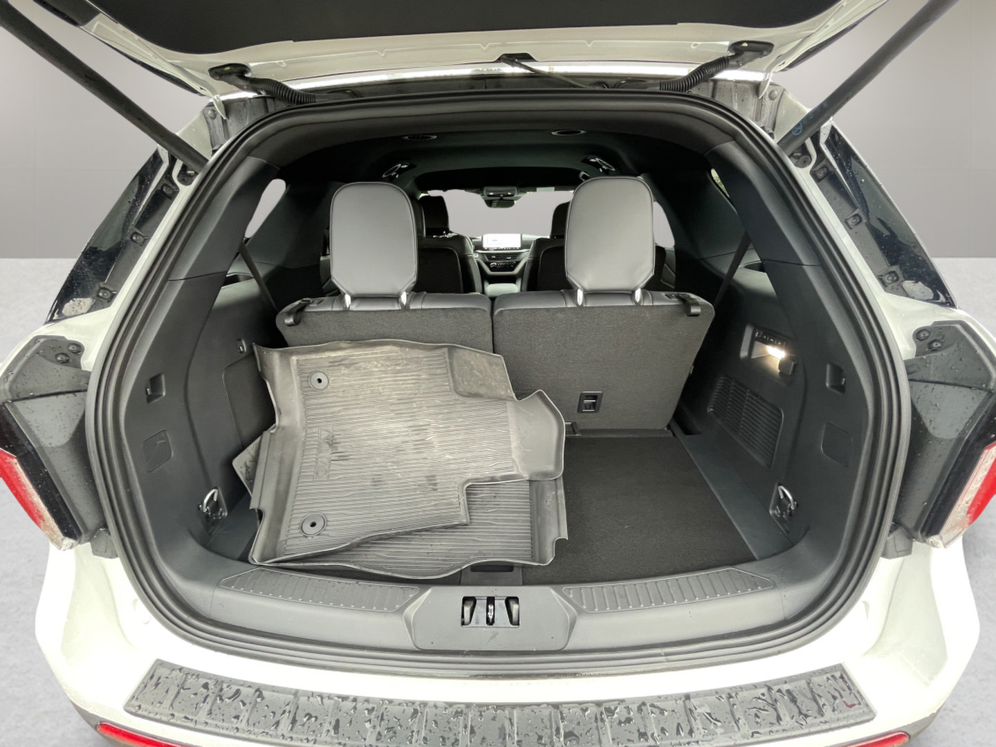 Used 2026 Ford Explorer Tremor w/ Tremor Convenience Package AWD/4WD image 13