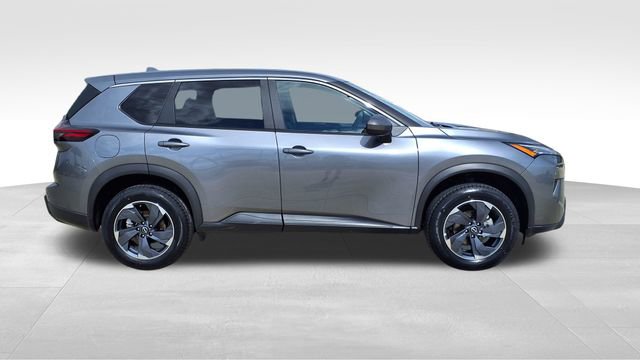 Used 2025 Nissan Rogue SV image 9