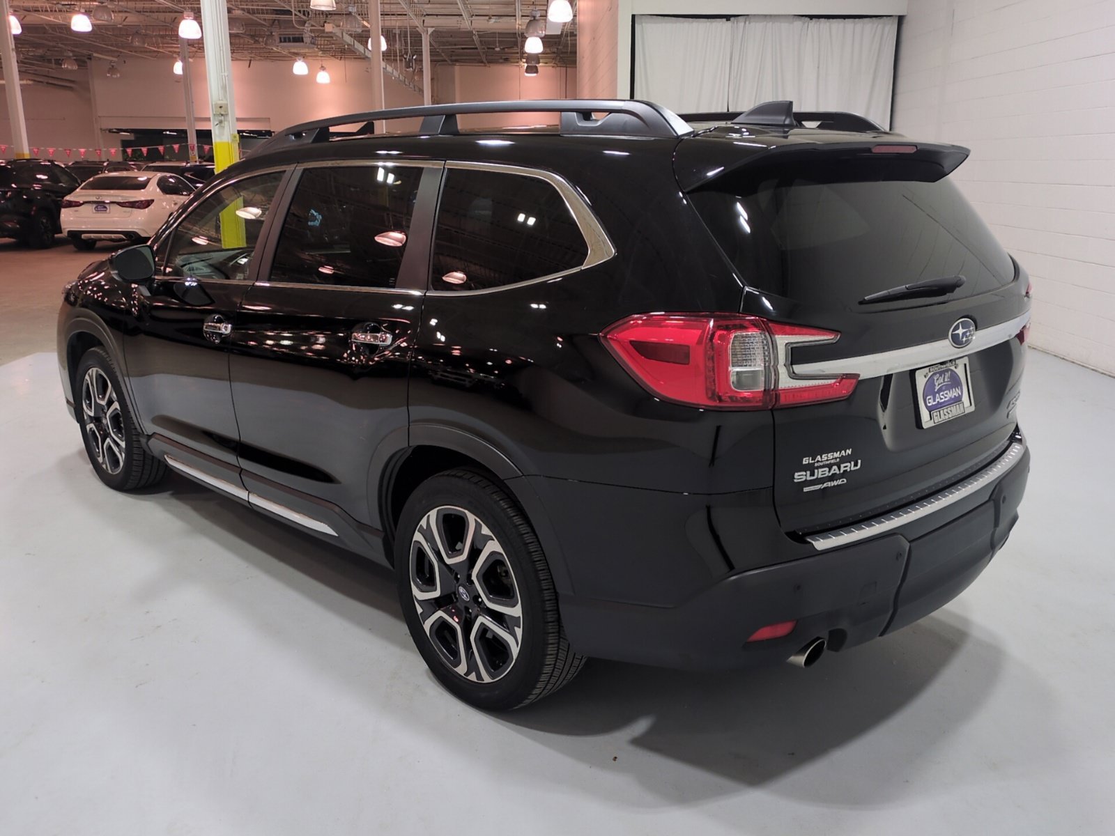 Used 2024 Subaru Ascent Touring AWD/4WD image 5