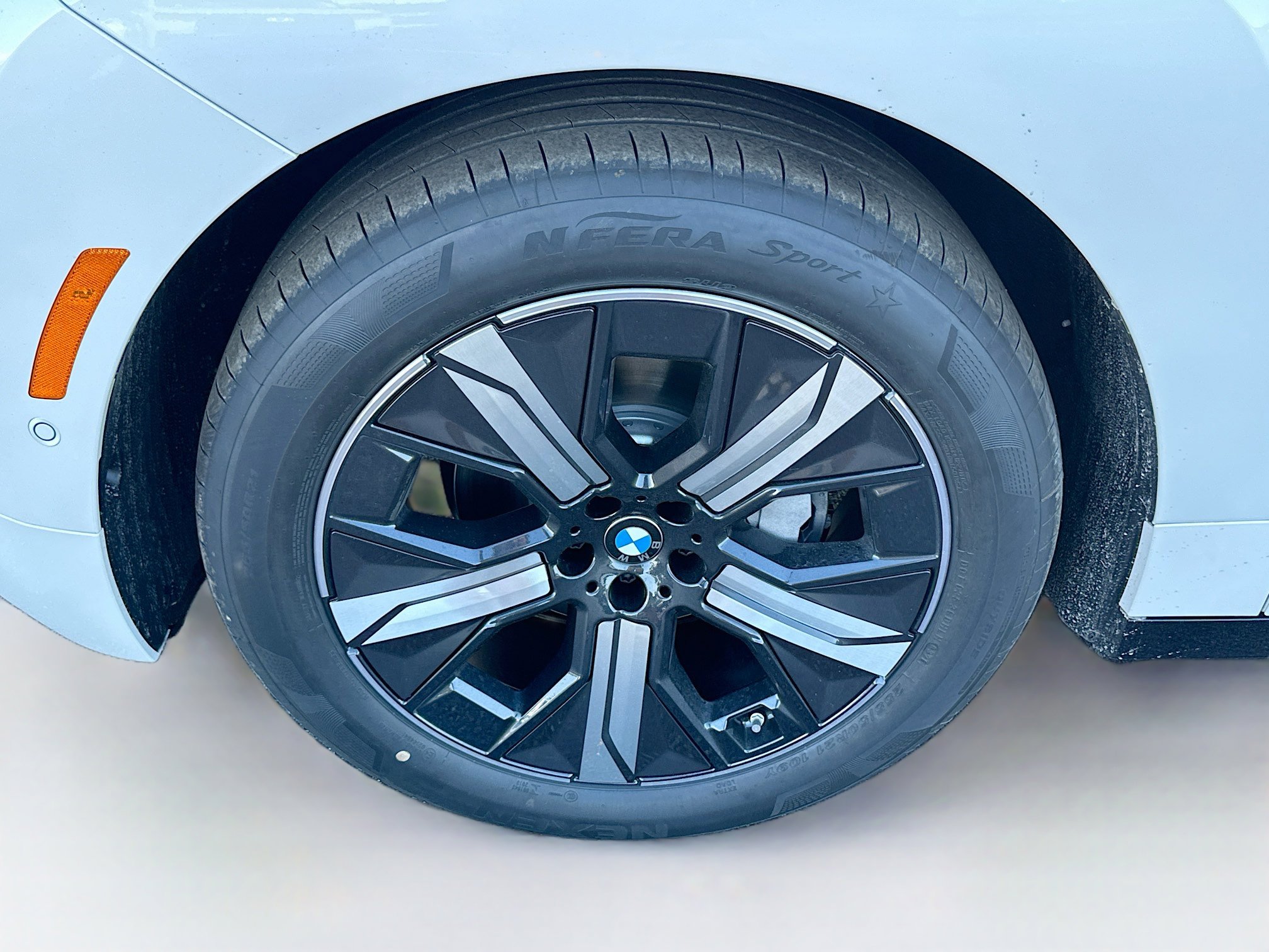 New 2026 BMW iX xDrive45 image 24