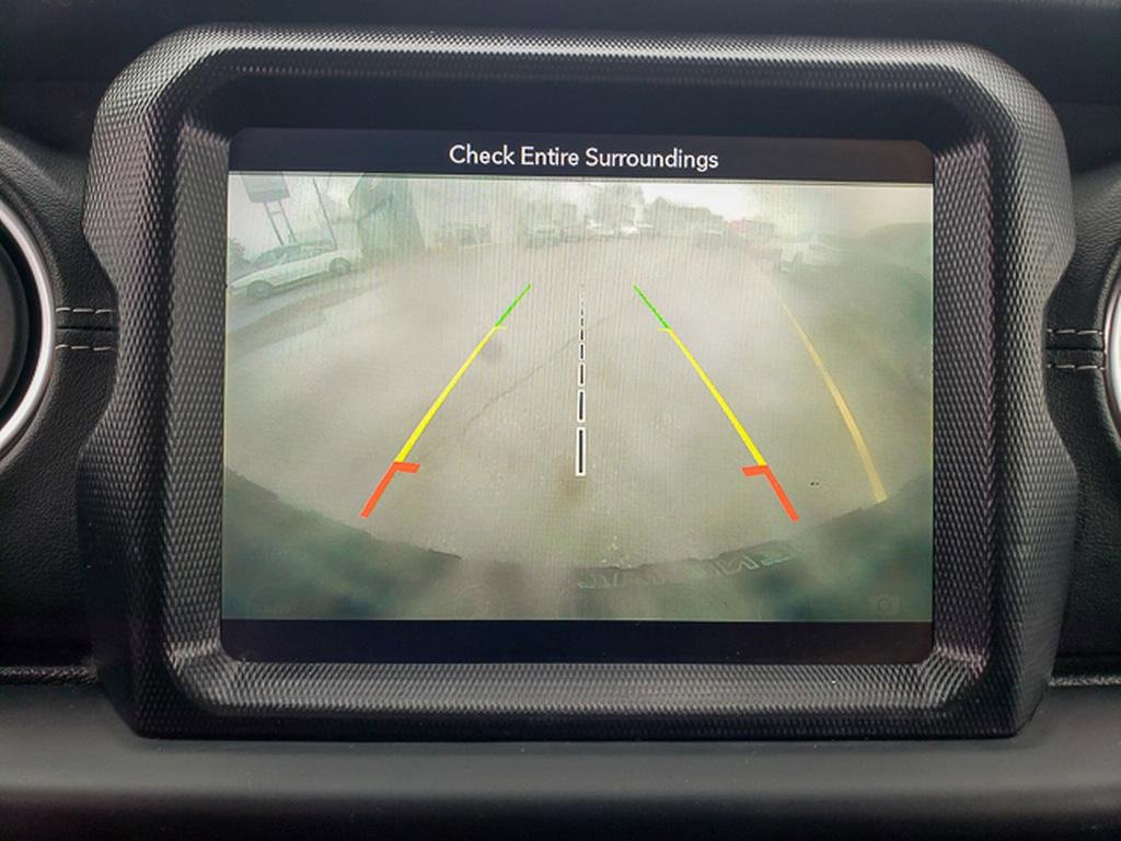 Used 2018 Jeep Wrangler Unlimited Sahara w/ Dual Top Group image 17