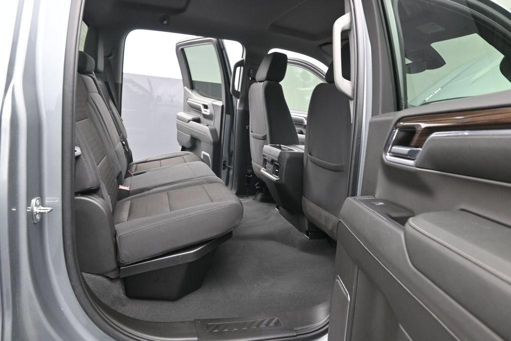Used 2024 Chevrolet Silverado 1500 LT RWD image 18
