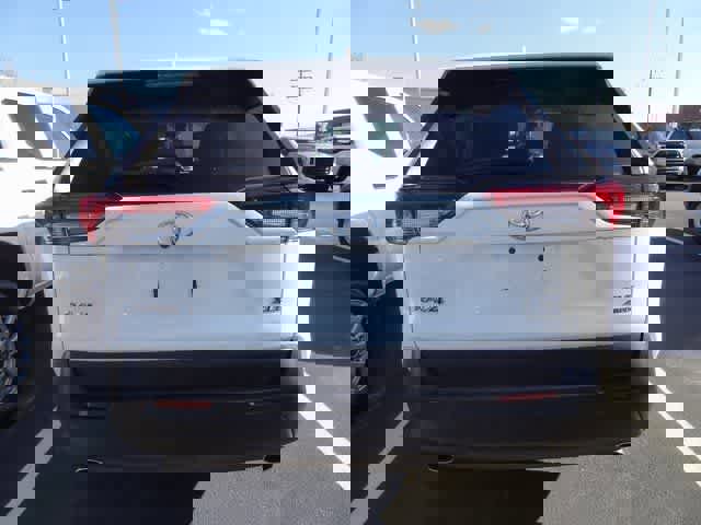 Used 2025 Toyota RAV4 XLE image 6