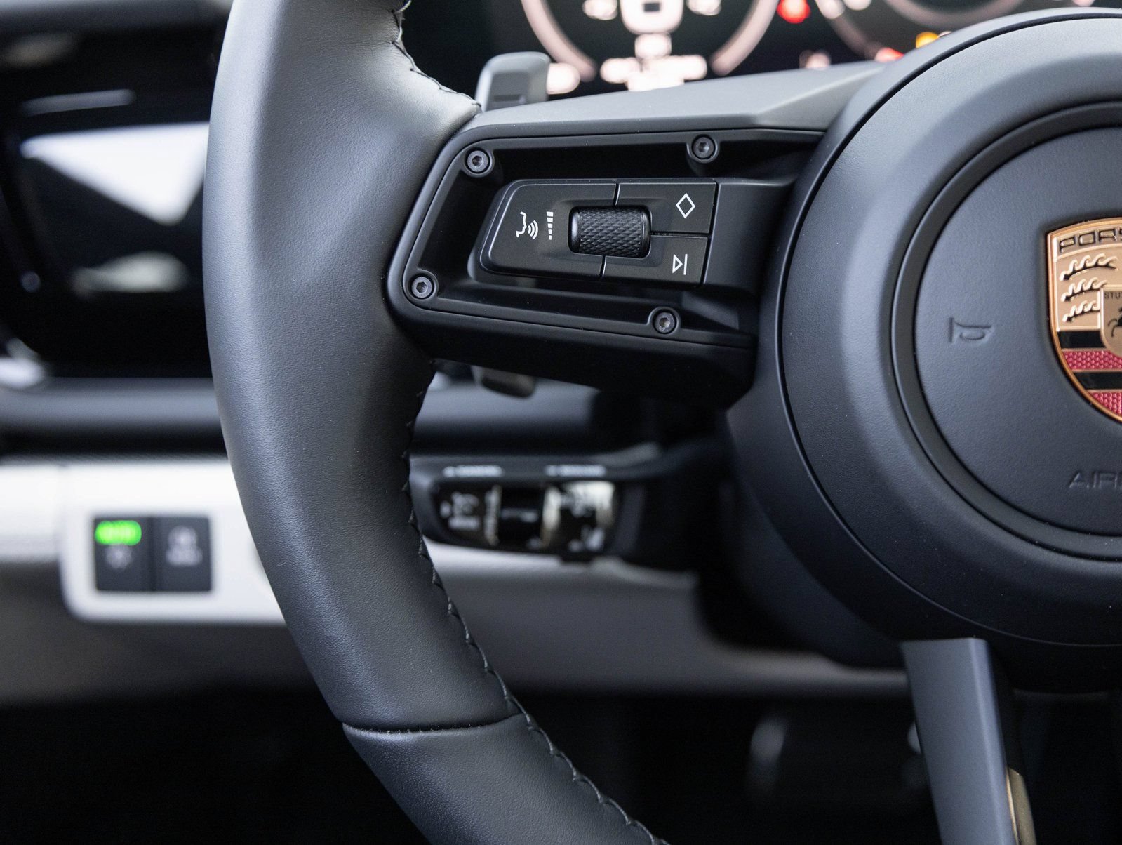 Certified 2026 Porsche Panamera RWD image 15