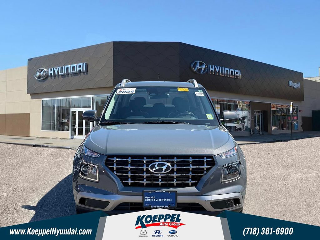 Certified 2024 Hyundai Venue SEL FWD image 2