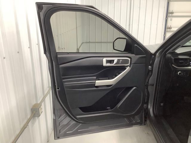 Used 2021 Ford Explorer XLT w/ Class III Trailer Tow Package image 15