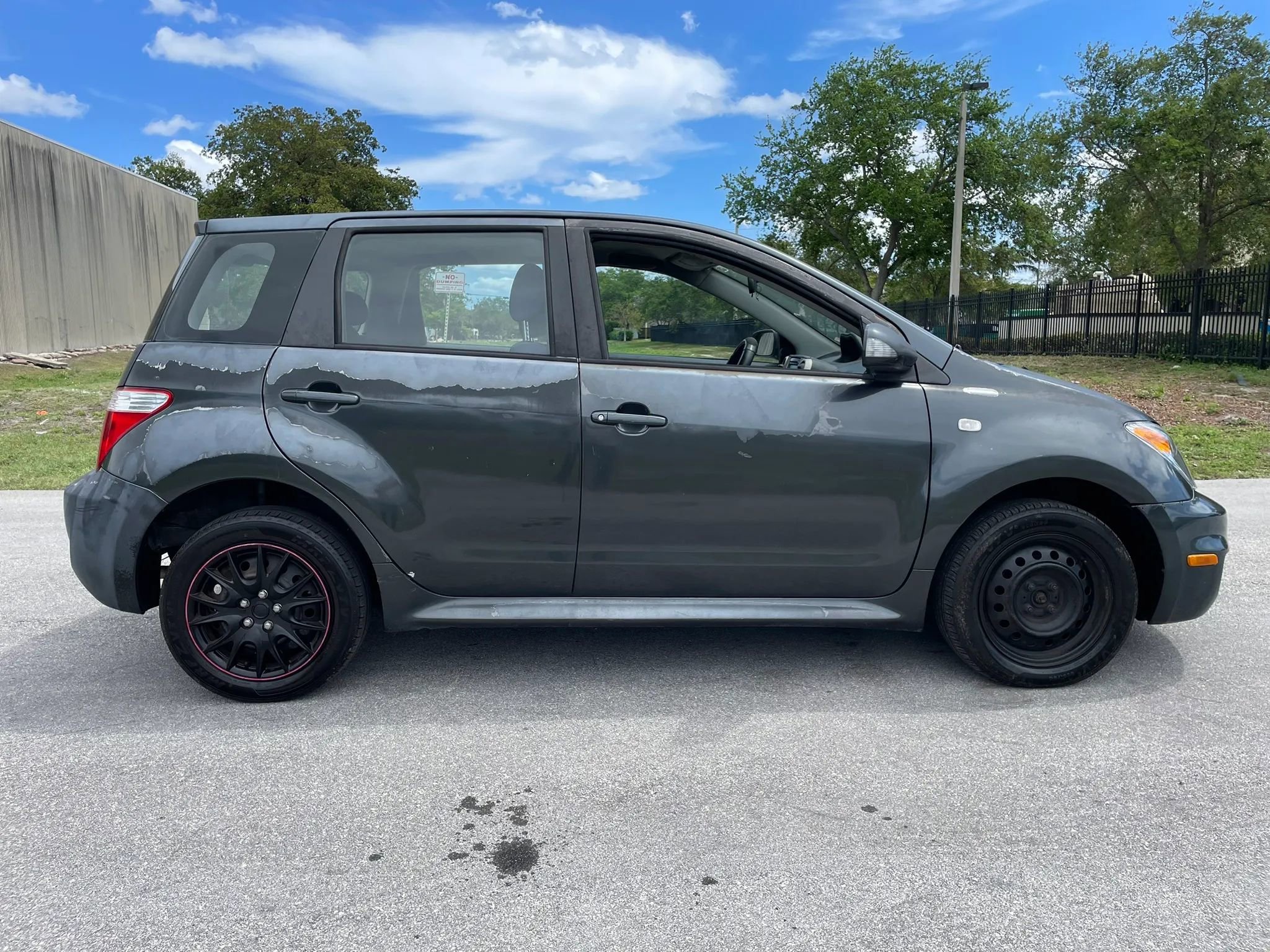 Used 2006 Scion xA FWD image 7
