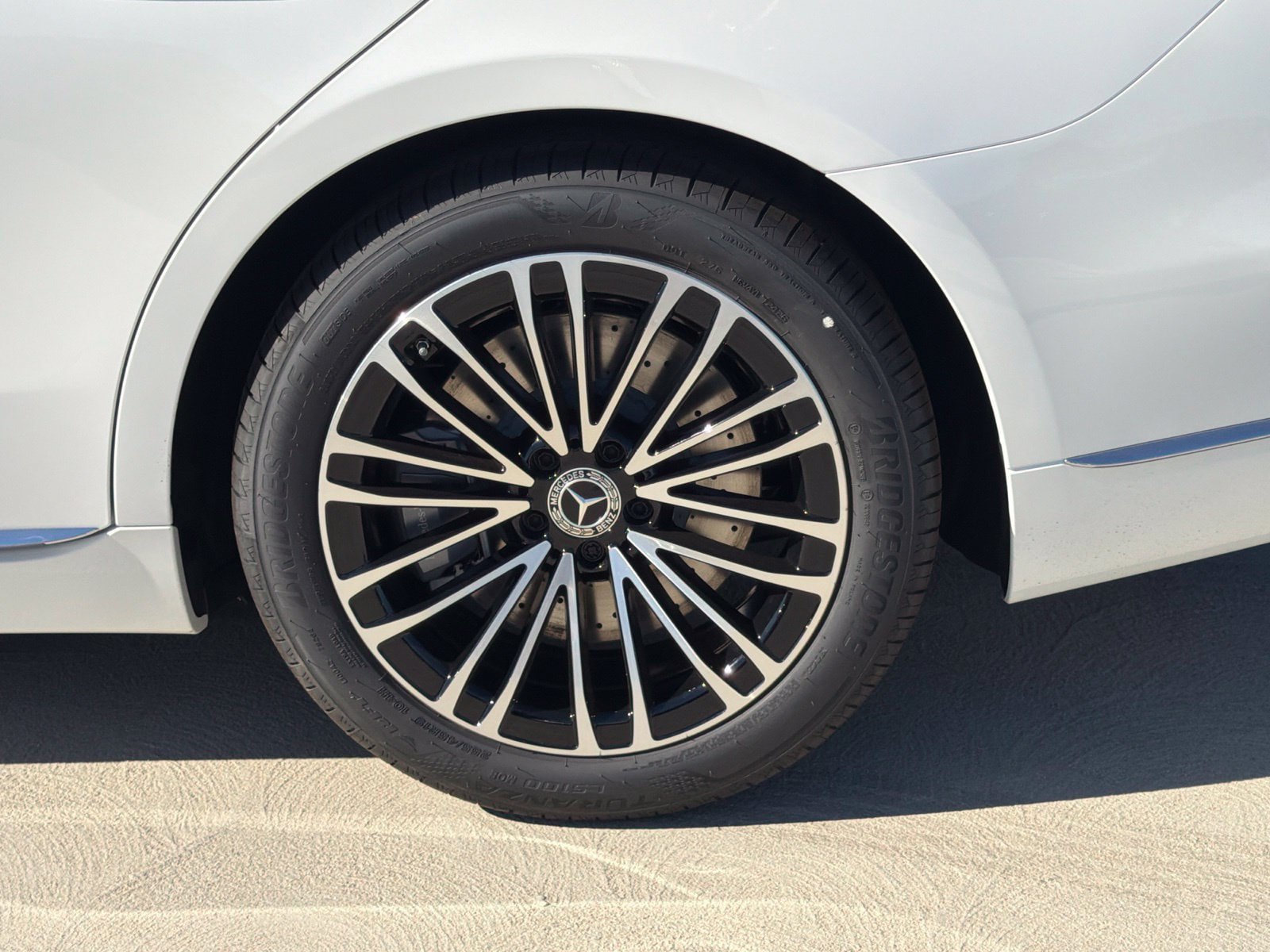 New 2027 Mercedes-Benz S 580 4MATIC Sedan image 18