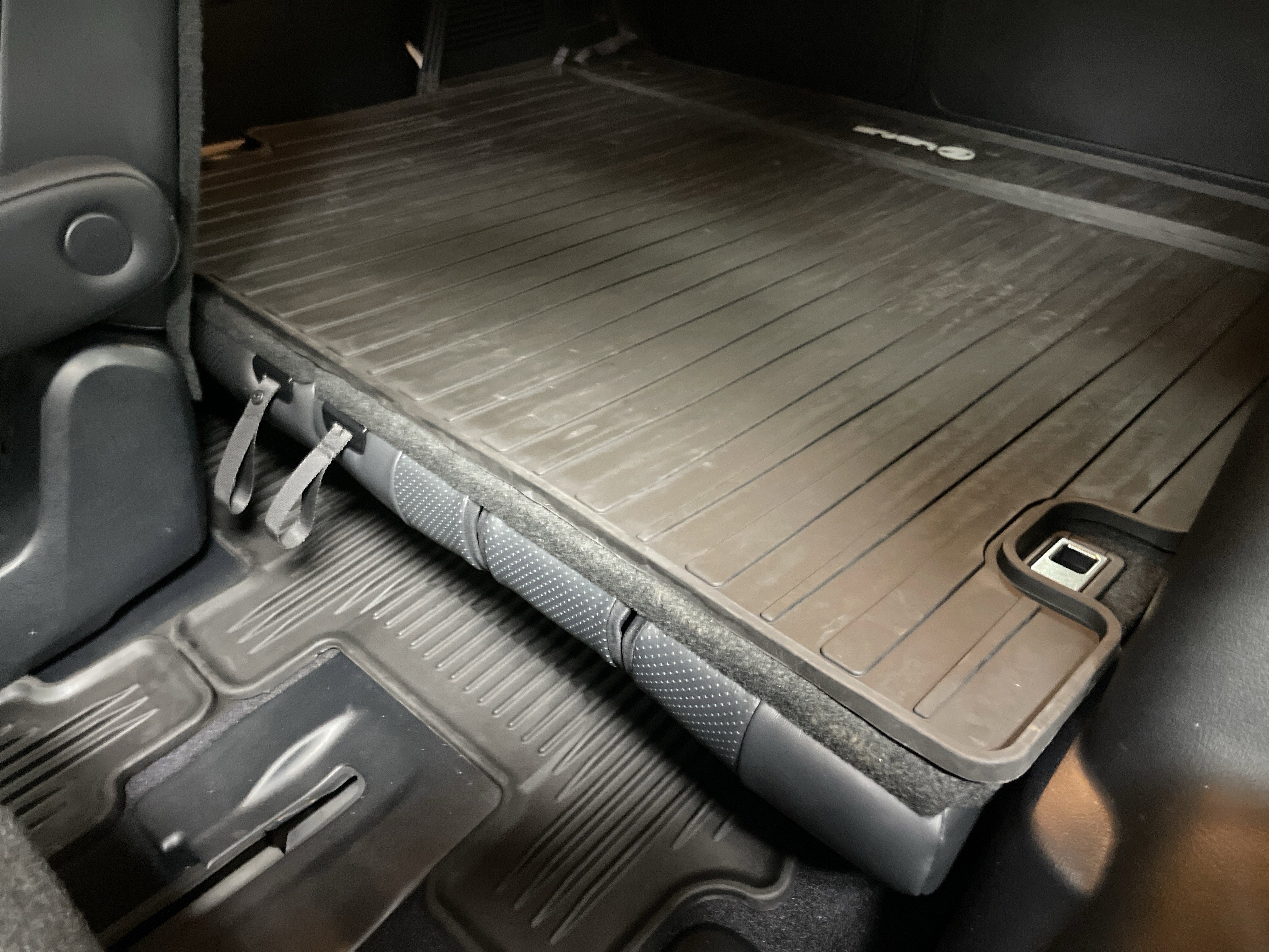 Used 2023 Lexus GX 460 Luxury w/ Sport Design Package AWD/4WD image 33