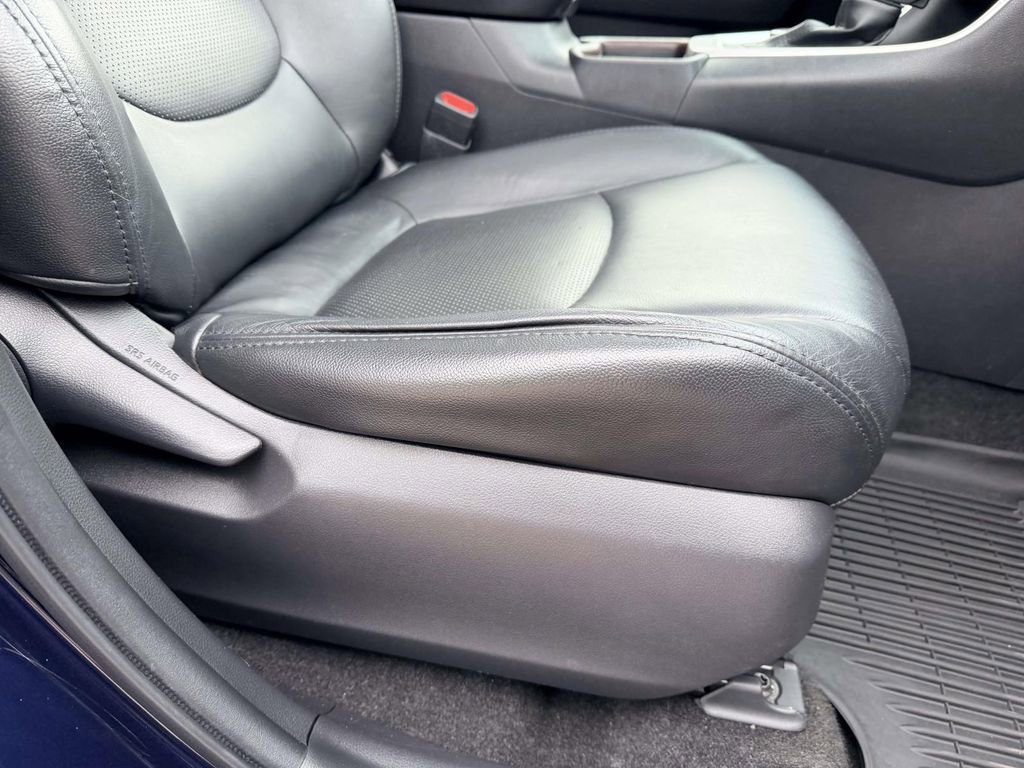 Used 2019 Toyota RAV4 Limited w/ Advanced Technology Package AWD/4WD image 12