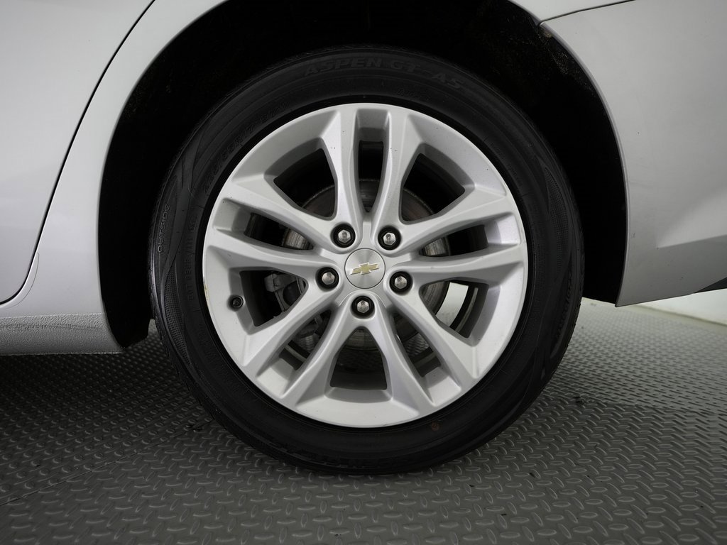 Used 2018 Chevrolet Malibu LT image 54