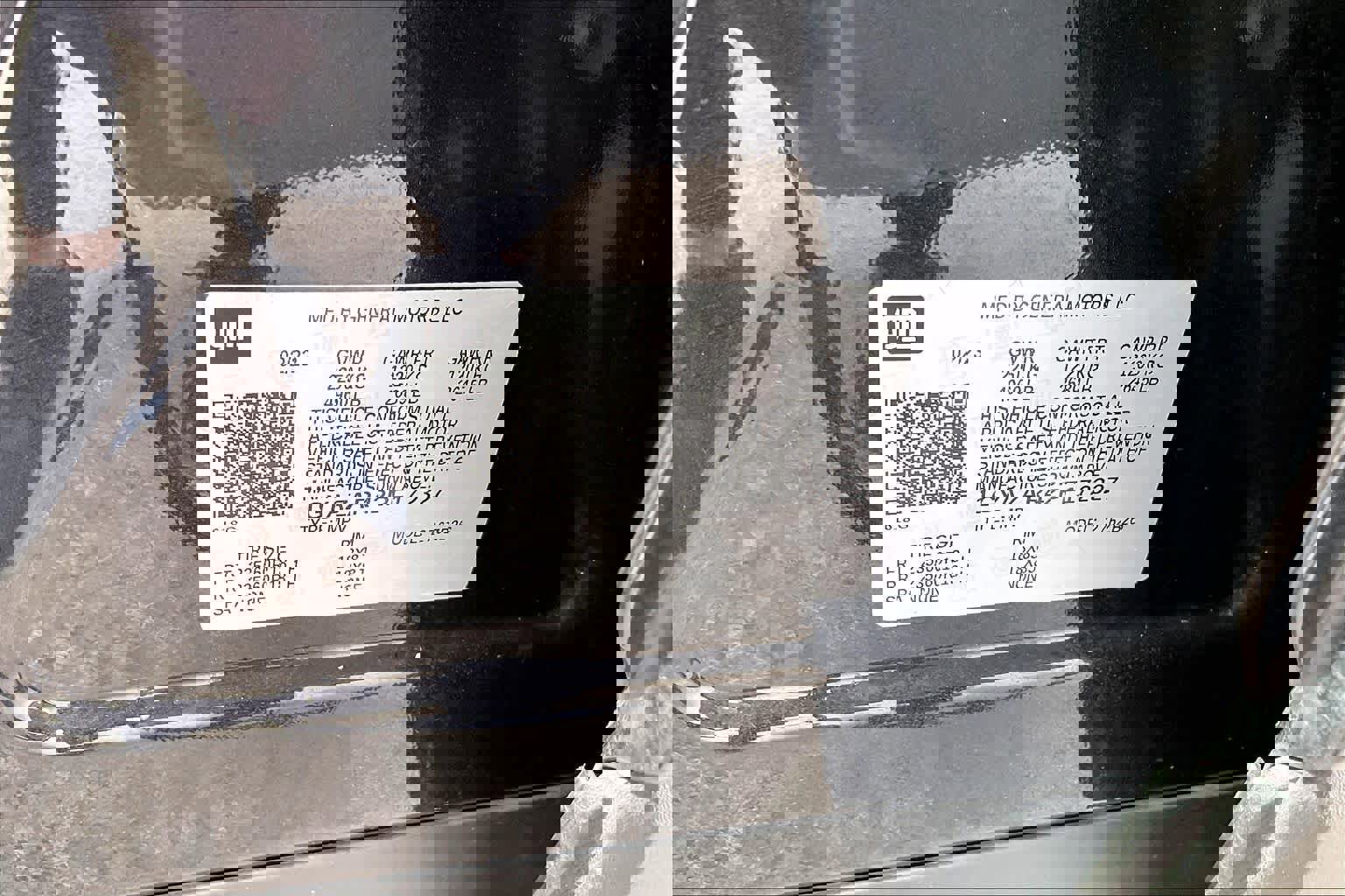 Used 2023 Cadillac XT4 Luxury w/ Cold Weather Package image 35