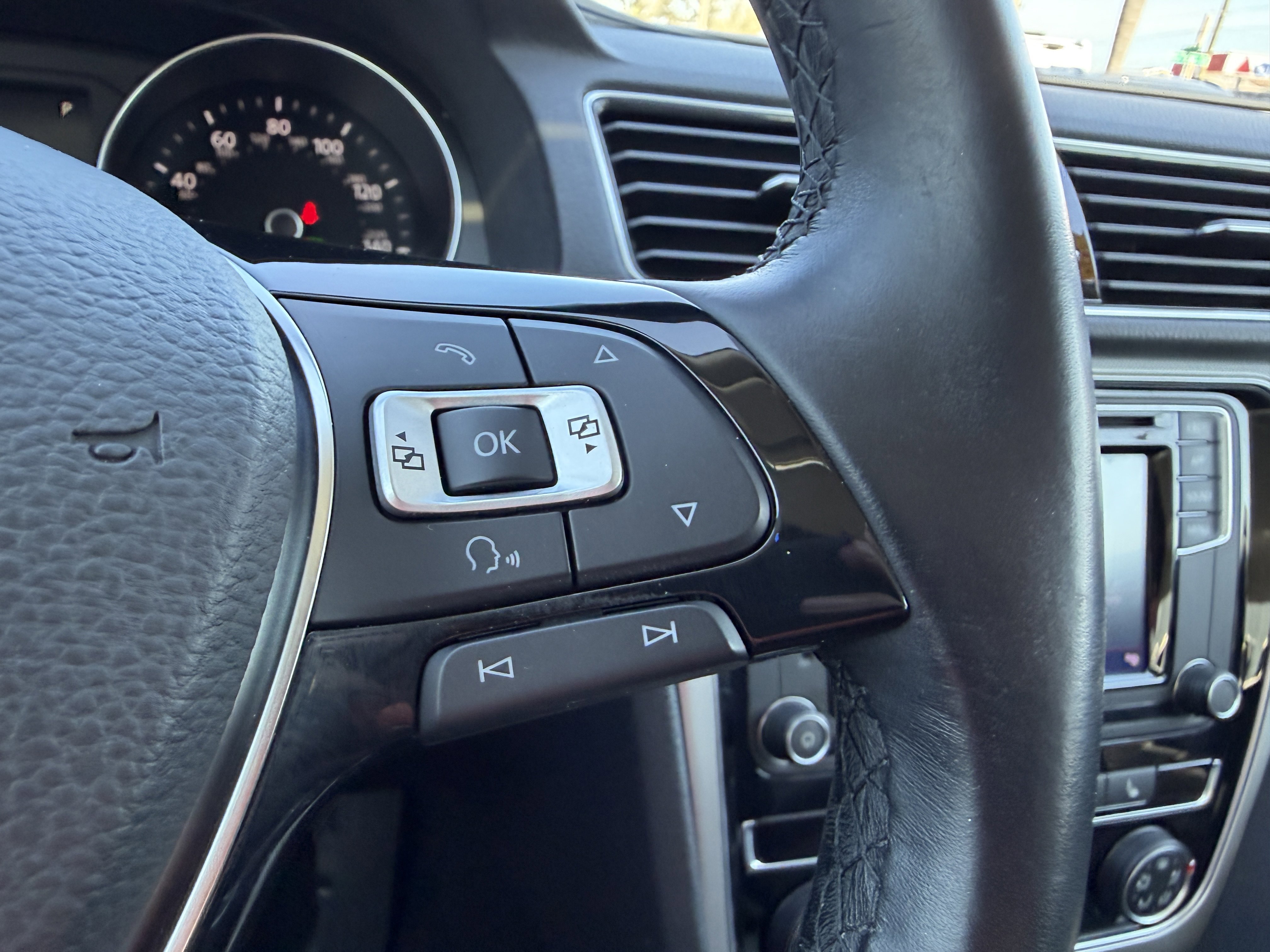 Used 2019 Volkswagen Passat 2.0T Wolfsburg image 27