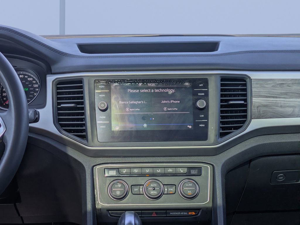 Used 2021 Volkswagen Atlas Cross Sport SE image 19