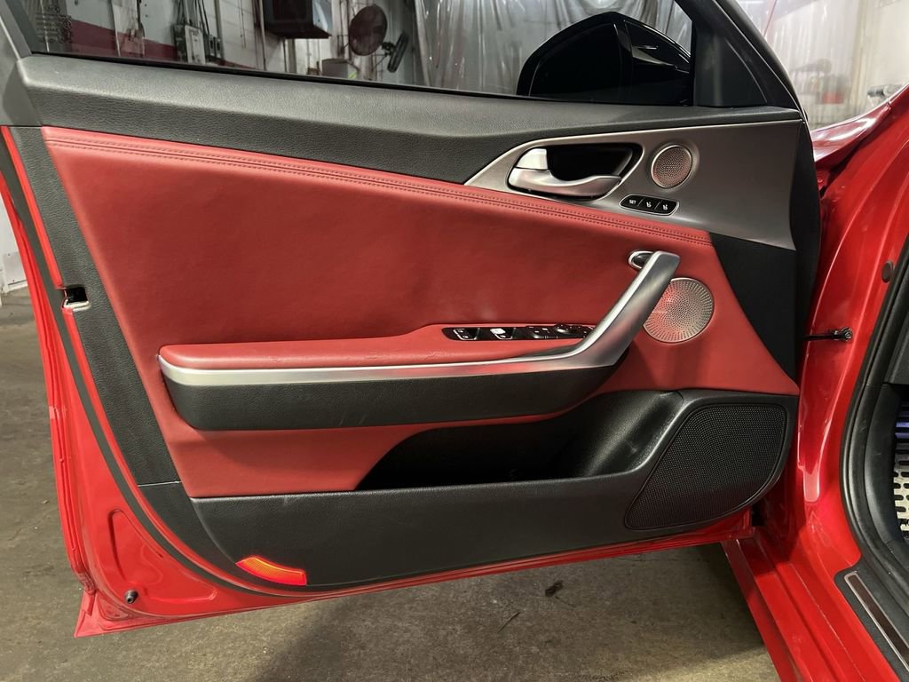 Used 2018 Kia Stinger GT2 image 14