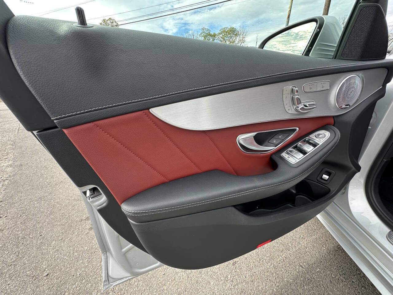 Used 2015 Mercedes-Benz C 300 Sedan image 15