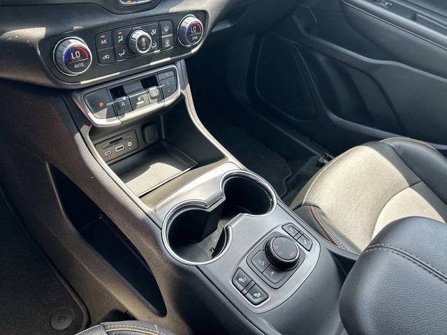 Used 2023 GMC Terrain AT4 AWD/4WD image 29