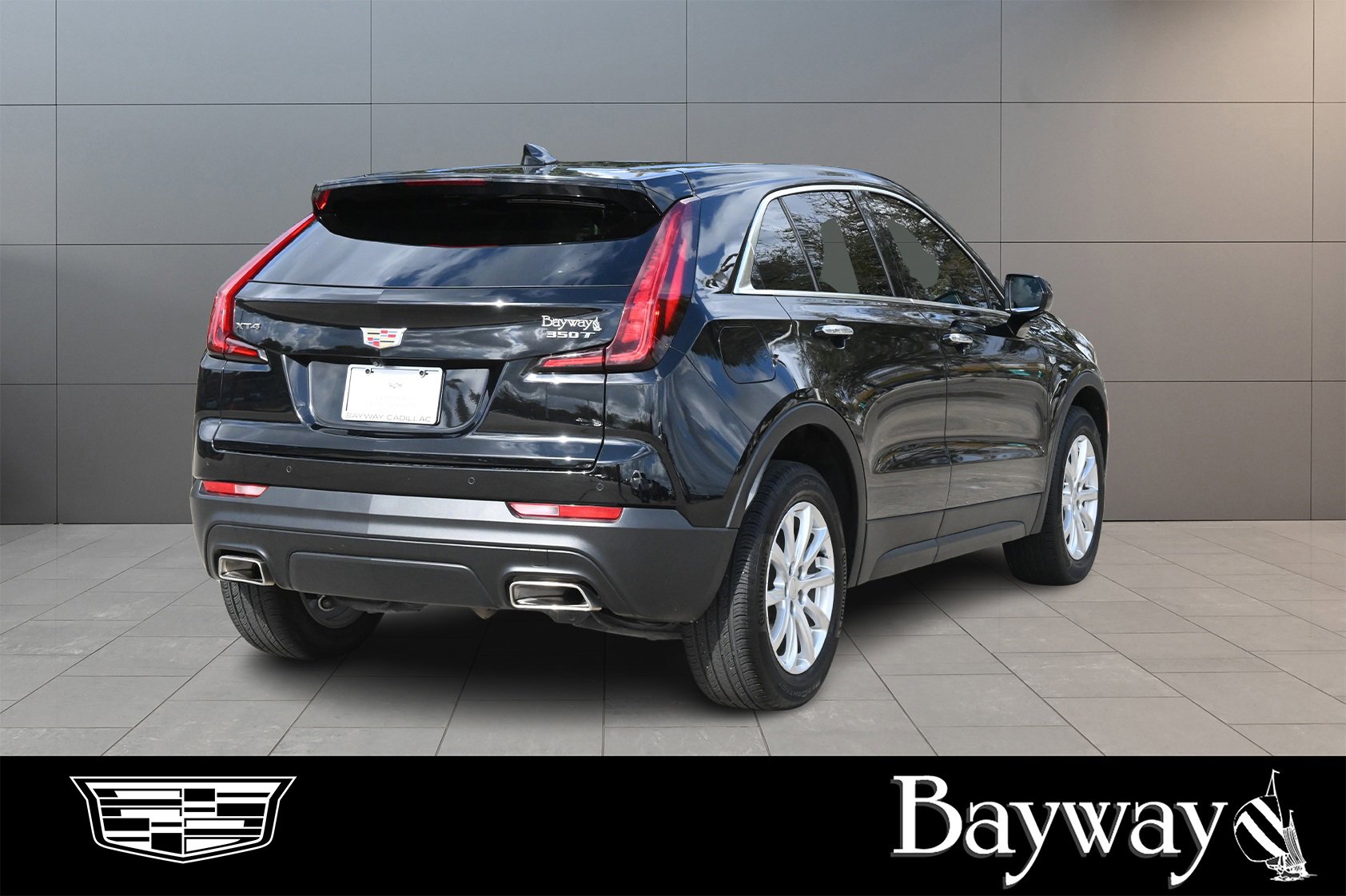 Certified 2023 Cadillac XT4 Luxury w/ Cold Weather Package image 5